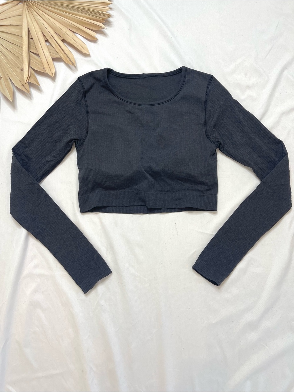 Lululemon Athletica Ebb to Street Long Sleeve Seamless Padded Black Shirt Top 8
